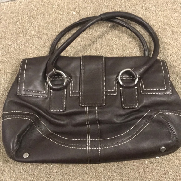 Chocolate brown leather buckle coach shoulder bag - Picture 3 of 6